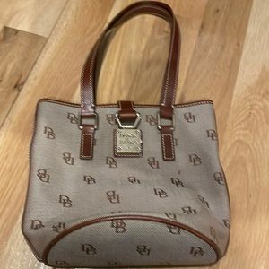 Dooney & Bourke bucket bag